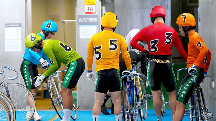 (photo by Shimajoe)