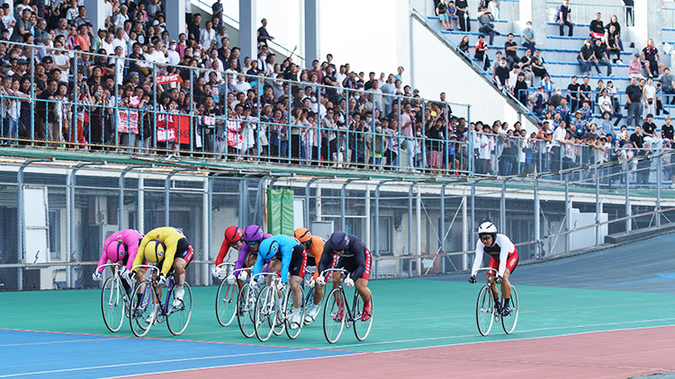 準決勝12Rゴール前(写真提供:チャリ・ロト)